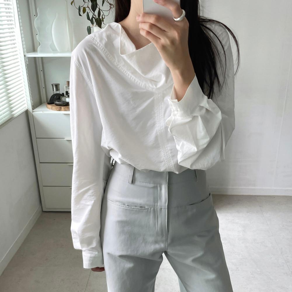 마이네임이즈 드레이프 넥 블라우스 (3color)