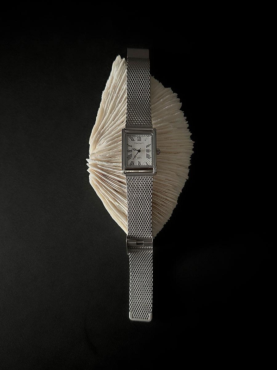 villa mesh watch
