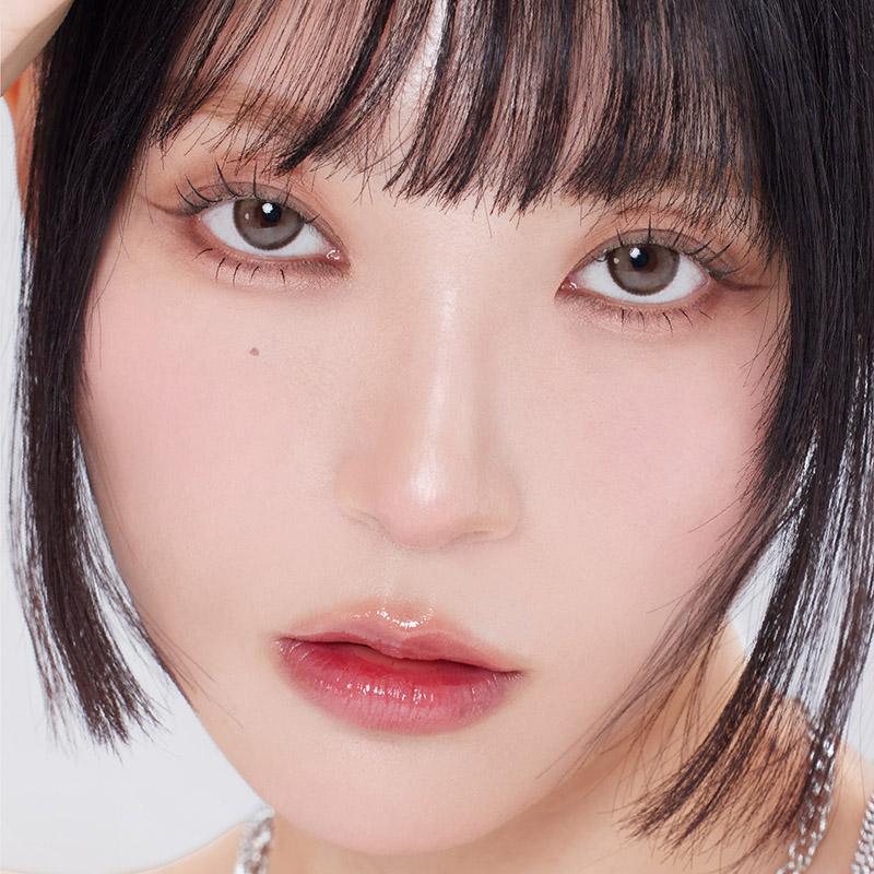 허그문 더스티브라운