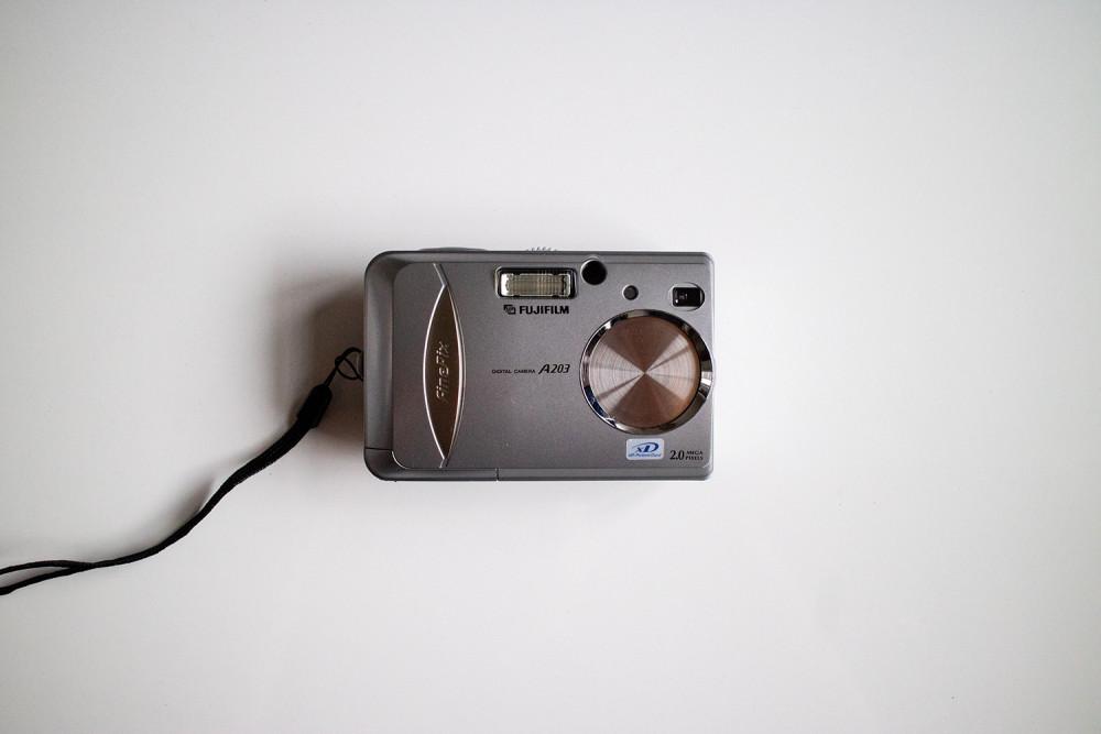 [중고] [Fujifilm] ﻿﻿﻿﻿Fujifilm Finepix A203 / 맴버쉽카메라 / 디지털 카메라  /  후지필름  / 빈티지 카메라 / 빈티지 디지털 카메라 /