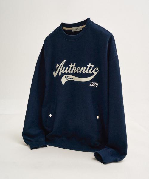 어센틱 아플리케 자수 스웨트셔츠_네이비