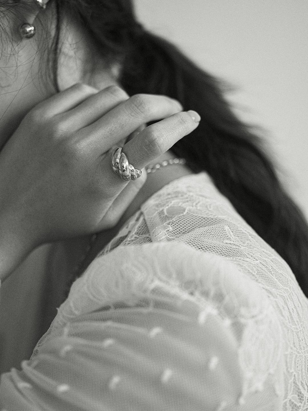 BIG TWIST RING SILVER