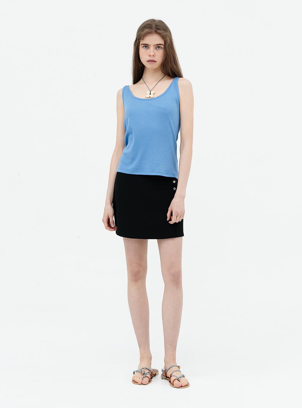 Low rise wrap mini skirt.Black