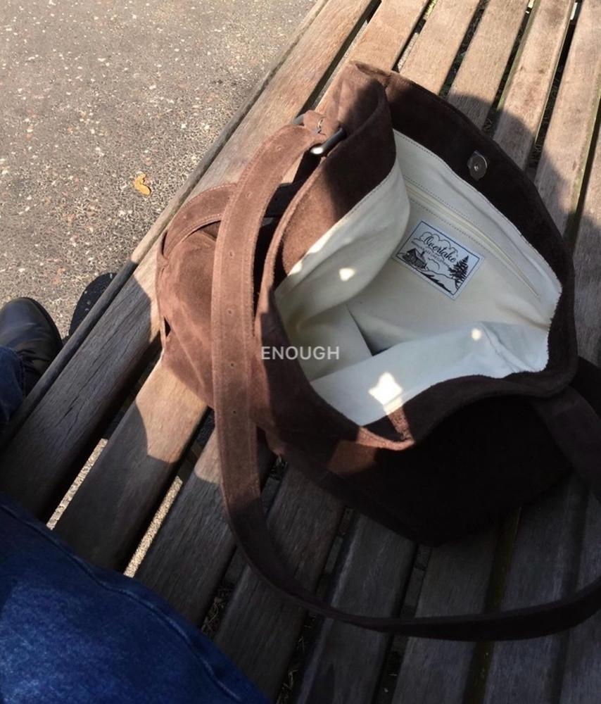 [B급세일 베이지 당일배송] 오버테이크 뉴하임 천연 소가죽 스웨이드 백 클래식 빈티지한무드 가을겨울 데일리 출근룩 이너프