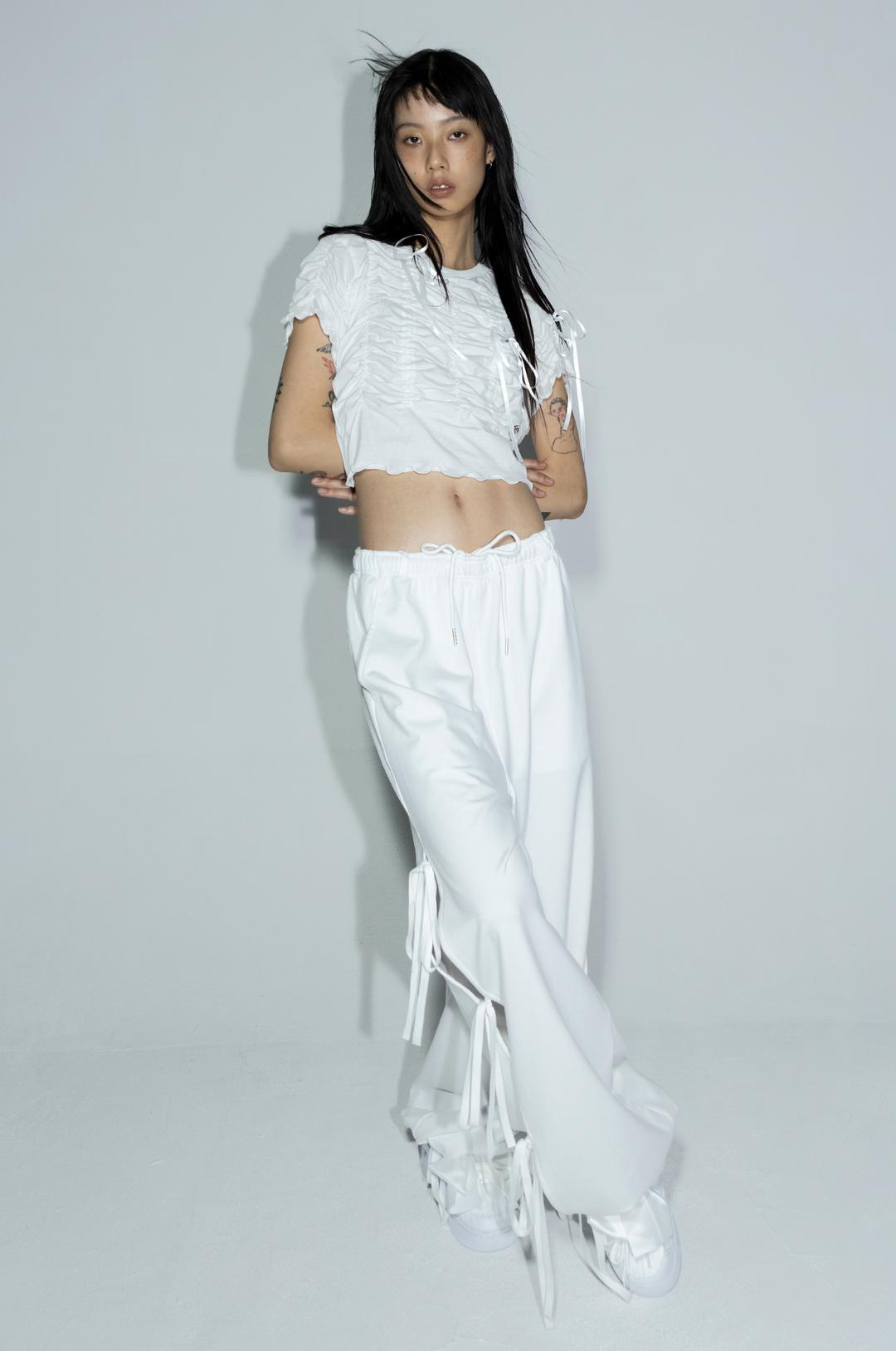 [예약배송 3/20일] G_RIBBON SLIT PANTS / WHITE