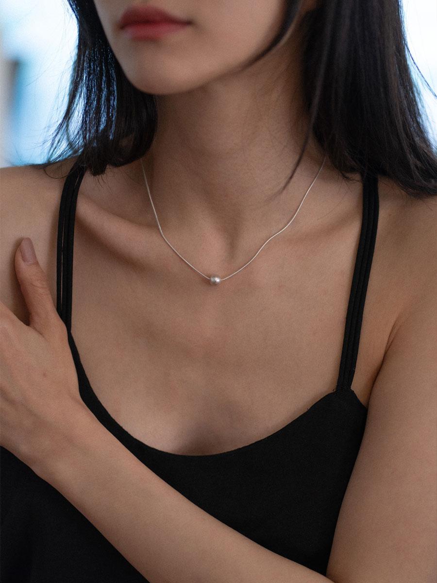 바롬 볼 목걸이