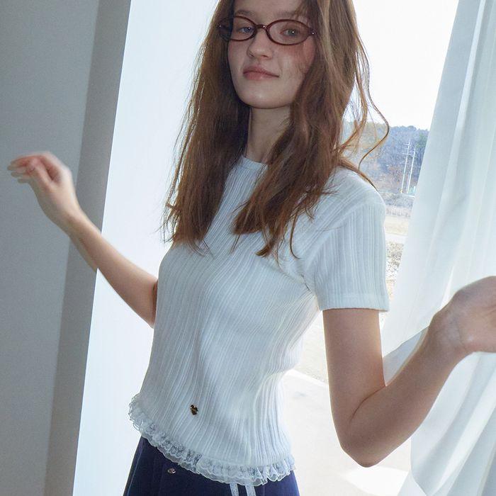 LACE FRILL SLIM CROP PLEATS T SHIRT WHITE