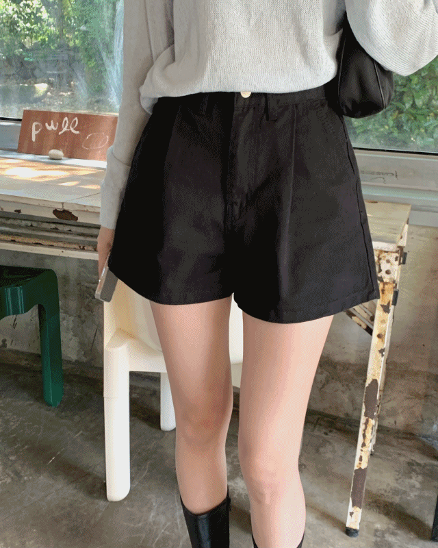 [MD추천!✨] 러보 핀턱 코튼 숏 팬츠 반바지 (블랙, 화이트)