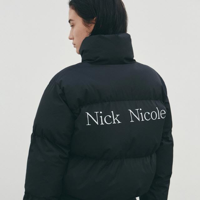[2/29 예약발송] NICOLE VOLUME PUFFER SHORT PADDING_BLACK