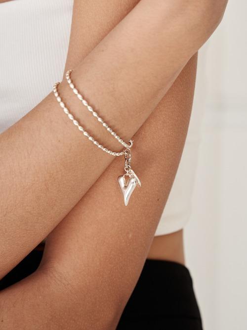 23 Long heart embo Bracelet-silver