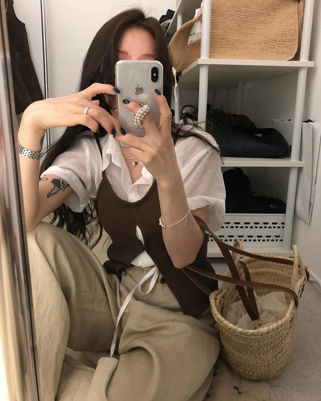 유인어스 바로나 여성 여름 하객룩 출근룩 오피스룩 바캉스룩 휴양지룩 휴가룩 크롭 골지 레이어드 이너 끈 나시 뷔스티에 조끼