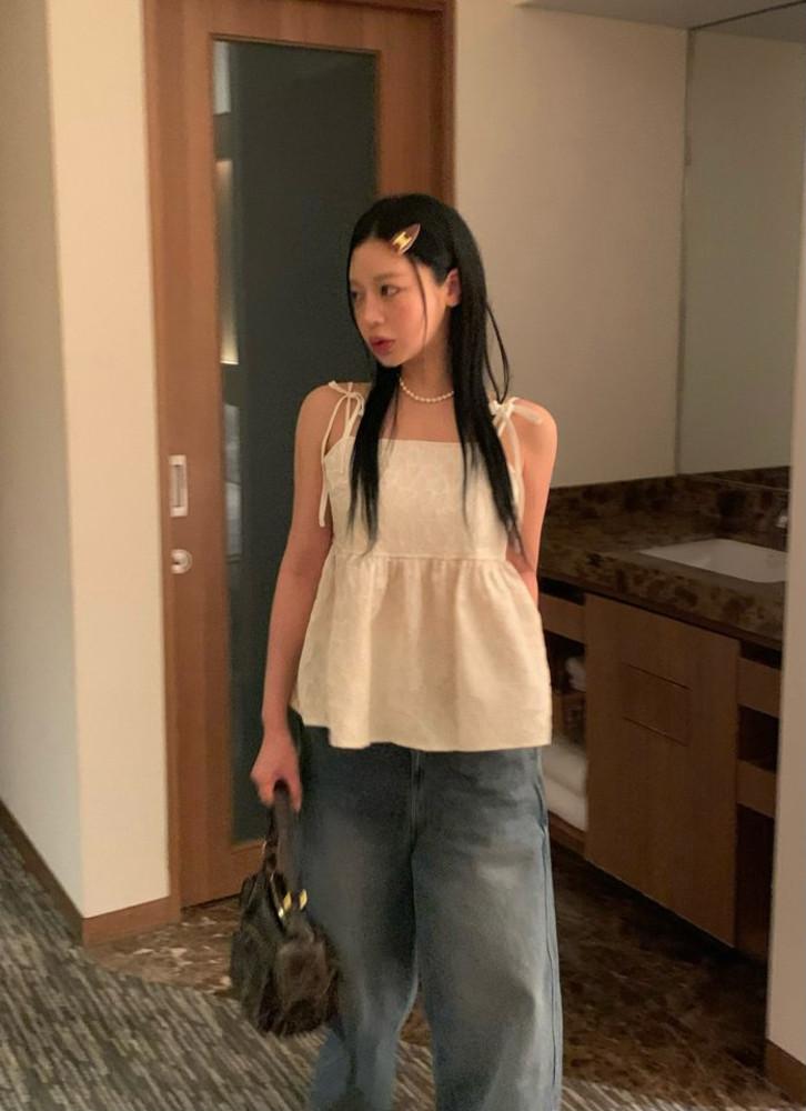 seolo 서로 하트 자가드 리본 블라우스 (2COLOR) 플레어나시 리본나시 봄신상 러블리 로맨틱 하객룩 : 타임투영