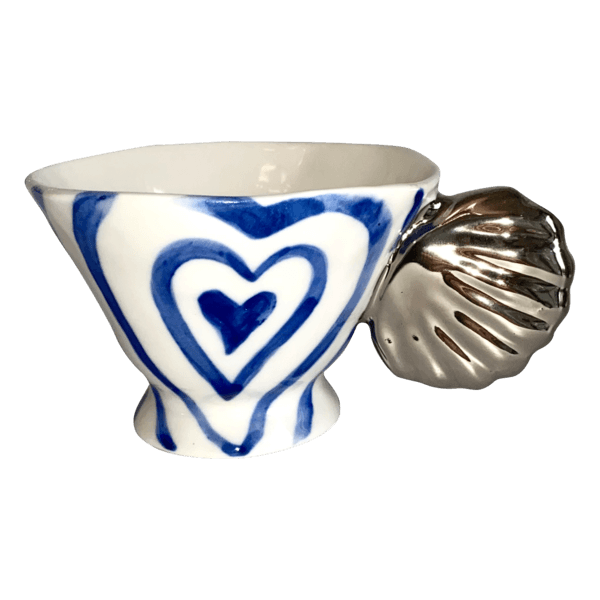 Cobalt blue heart shell cup (platinum)
