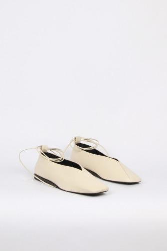Emma Flat Leather Cream Beige