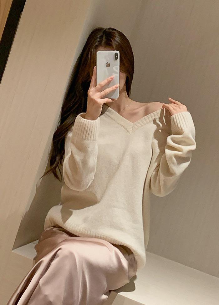 블랙홀제이 [여리핏/데이트룩] 트러빗 루즈핏 니트 (5color)