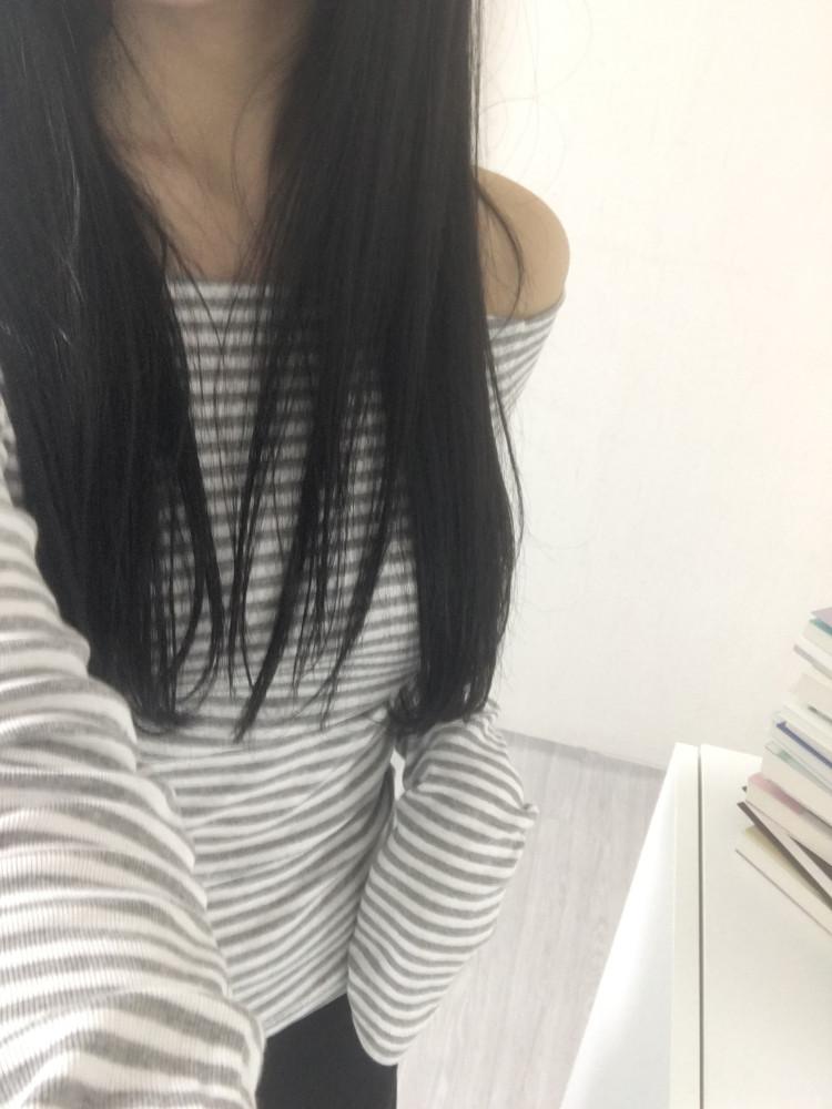 stripe off-shoulder t