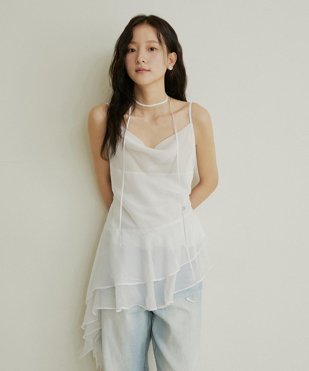 어다울 Drape neck unbalance shirring layered blouse - white