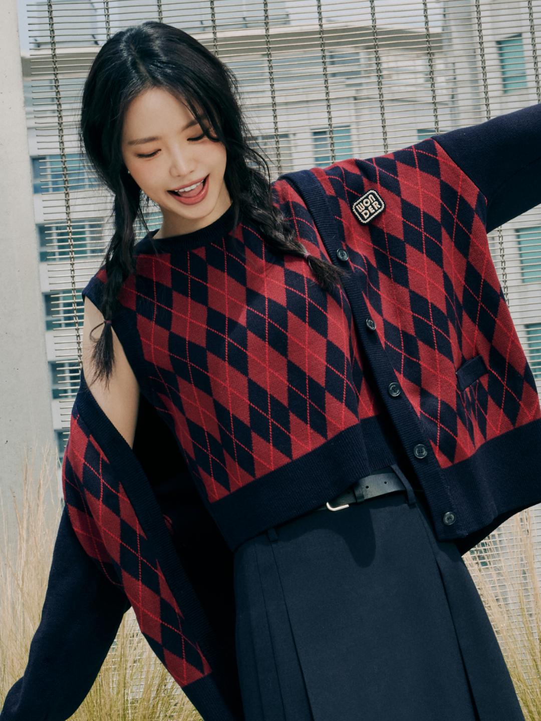 JJ지고트 아가일 라운드넥 니트 베스트 (NAVY) GPAA1VTR11