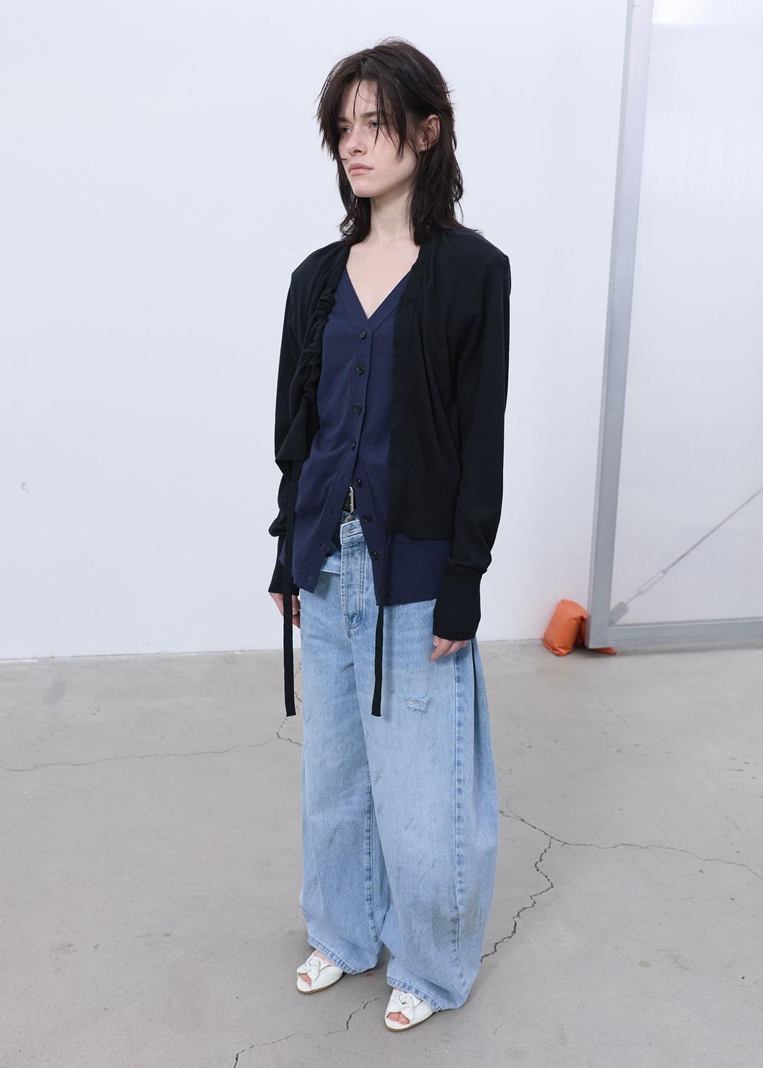 DOUBLE LAYERED CARDIGAN (BLACK)