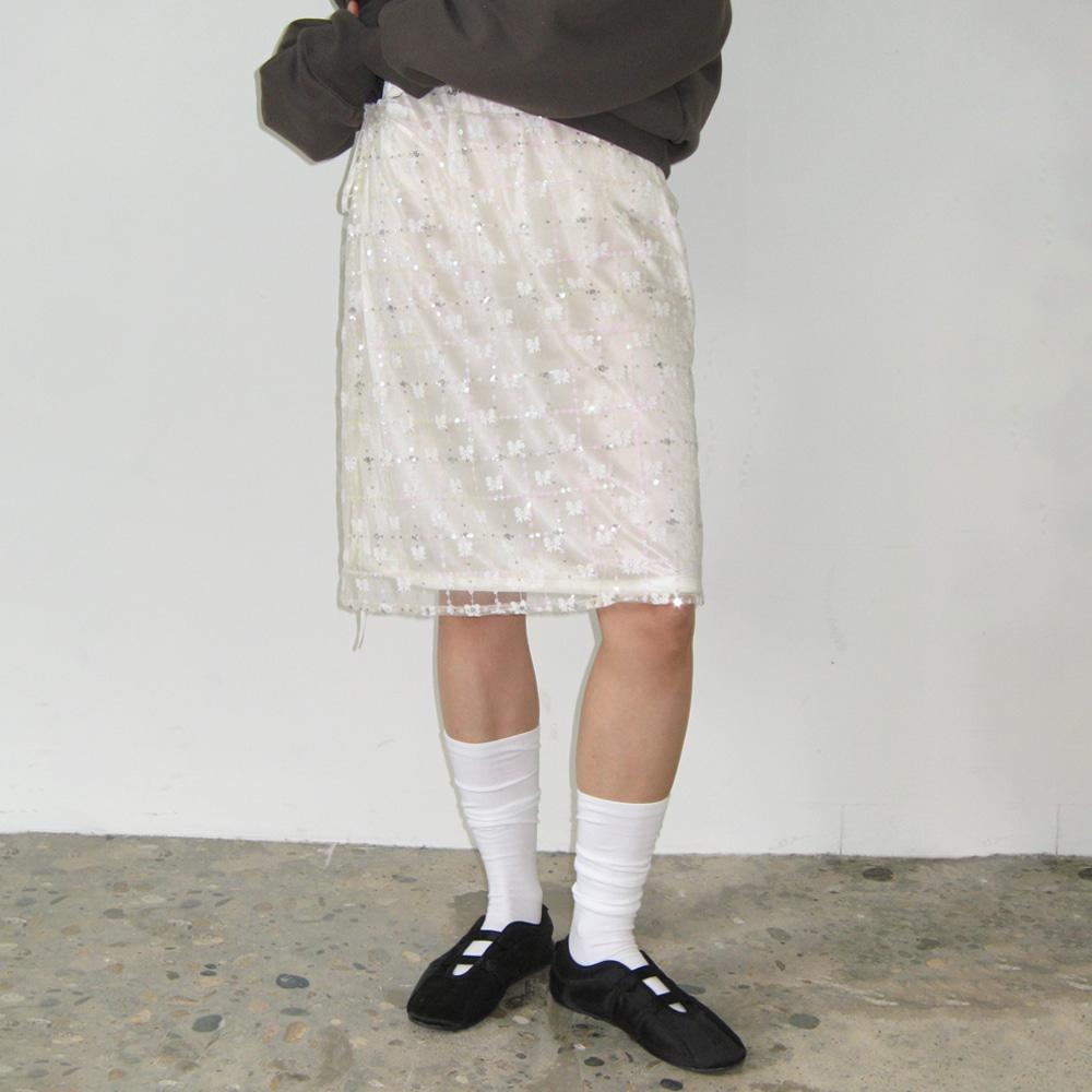 [SET] SATIN LAYERED BANDING SKIRT CREAM