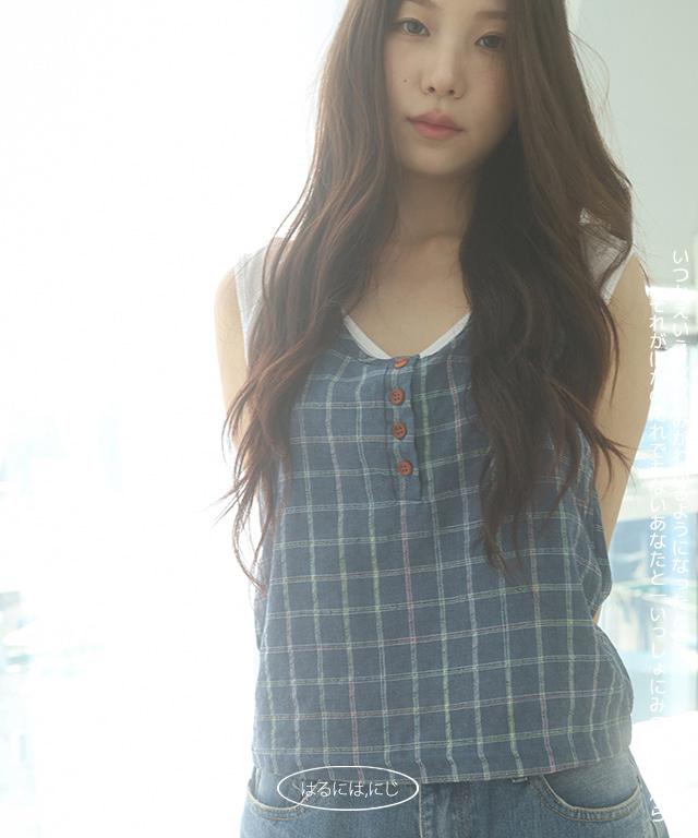 sakka check top