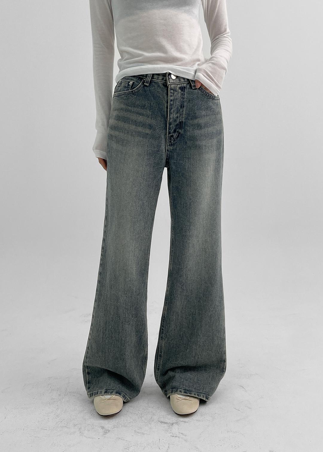 블랙업 샤타링 와이드 부츠컷 데님팬츠