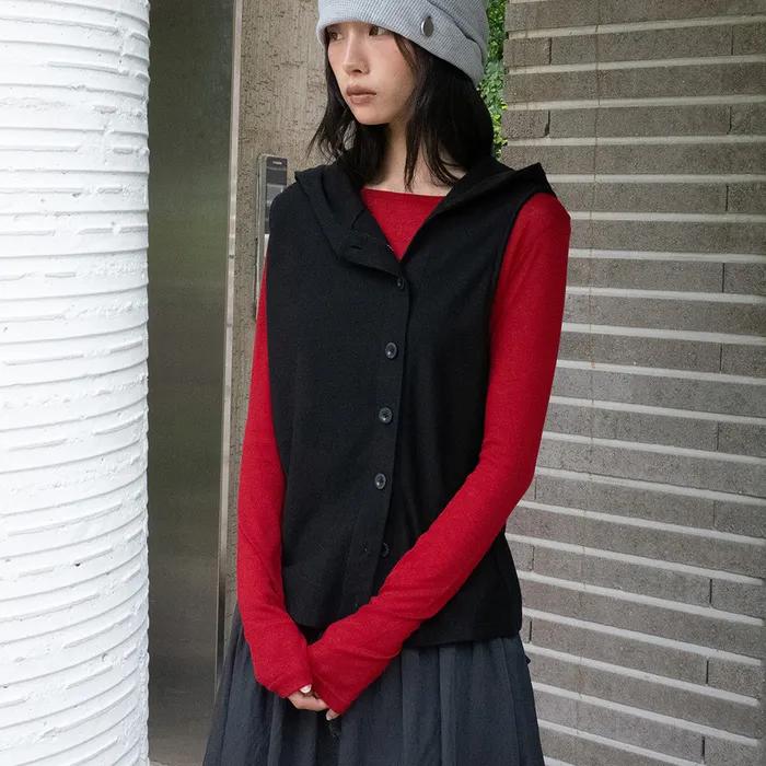 [2차 리오더] BUTTON HOODIE VEST (BLACK)