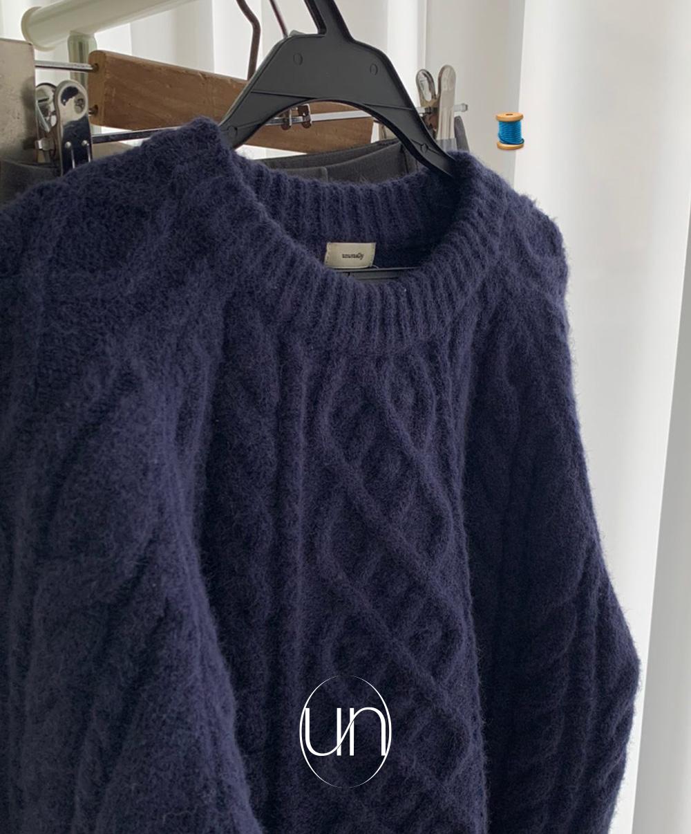 니어웨어 [카피주의] 누적7만장돌파🎉 (unusually) sting twist knit (5color) 니트/긴팔니트/긴팔/꽈배기니트/케이블니트/간절기
