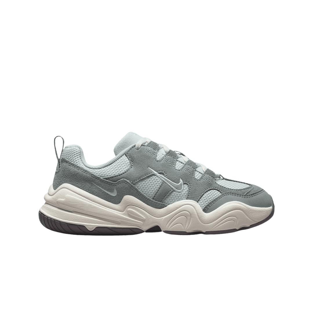 (W) Nike Tech Hera Light Silver Mica Green