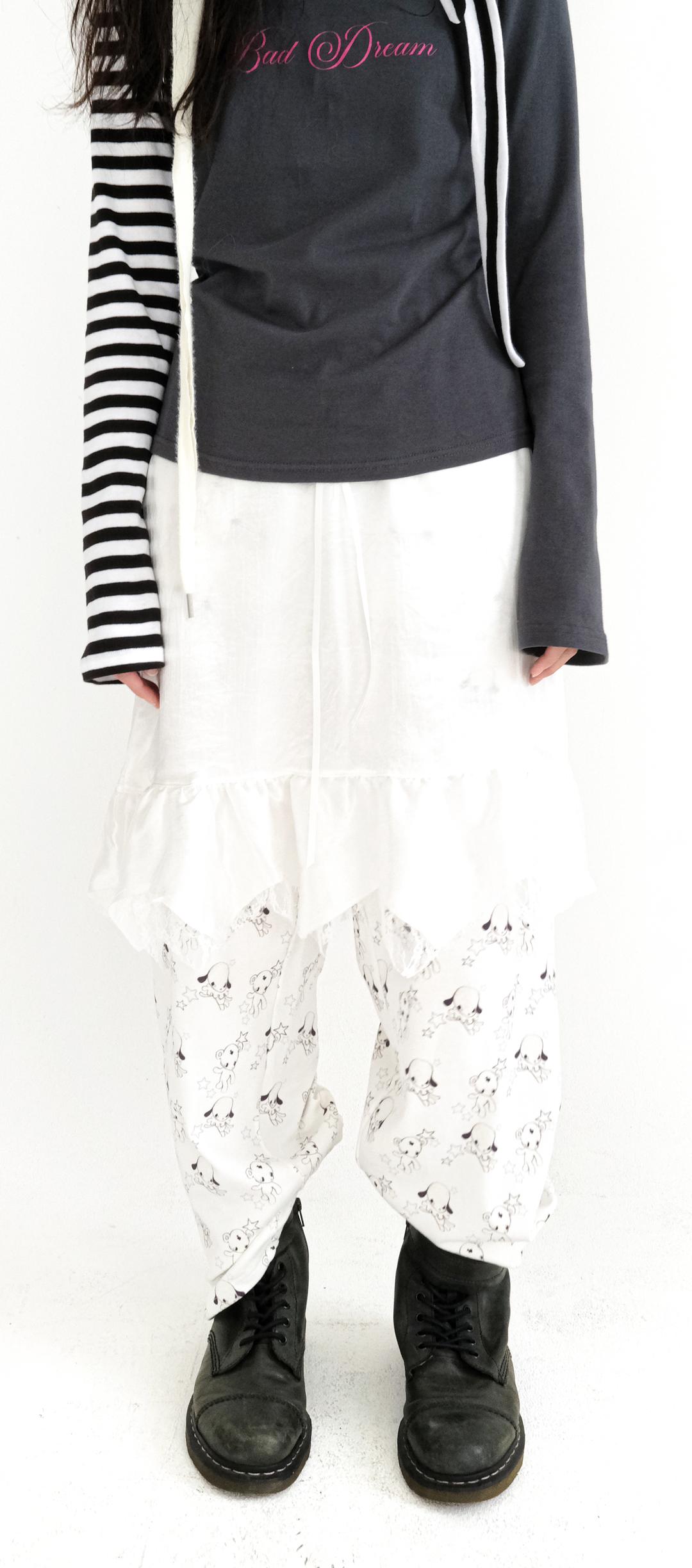 [fa.er.ie] pointed satin midi skirt (white)