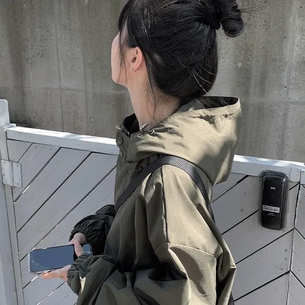 [활용도100%]메르 나일론 후드 바람막이 자켓 (2color)