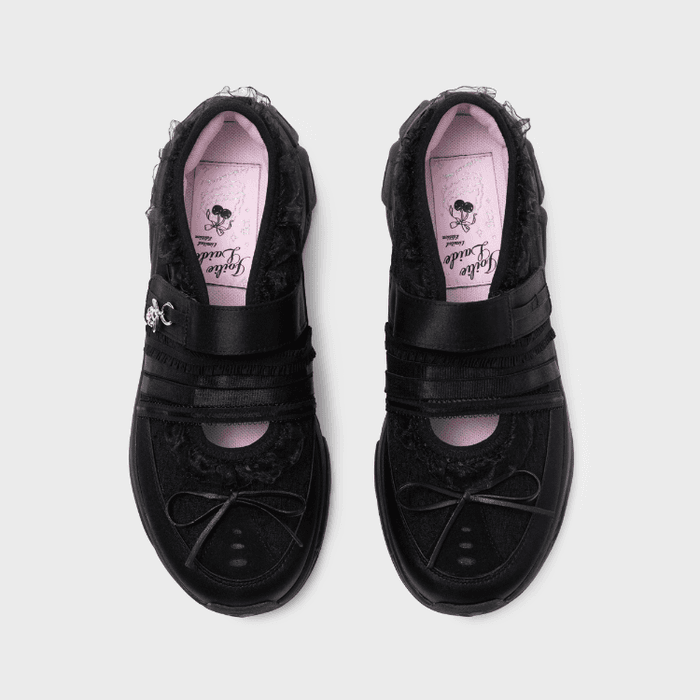 Rococo Float runner (Black)