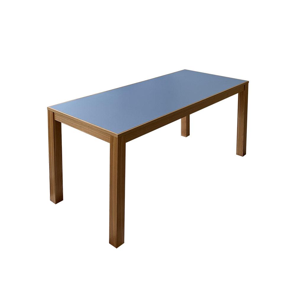 Vertical Table