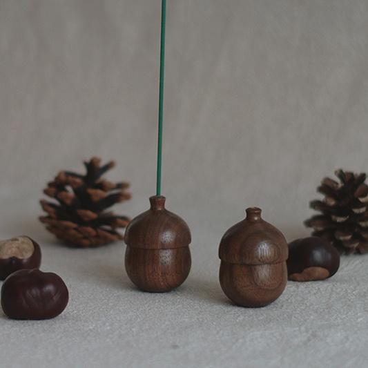acorn incense holder (도토리 향꽂이)