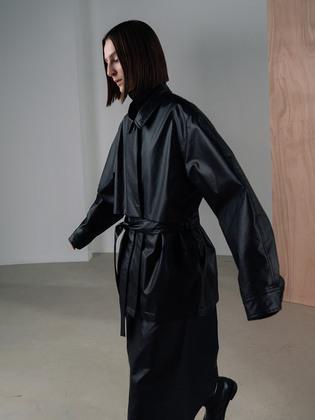 PARTLY PADDED COATED COTTON JACKET [BLACK]