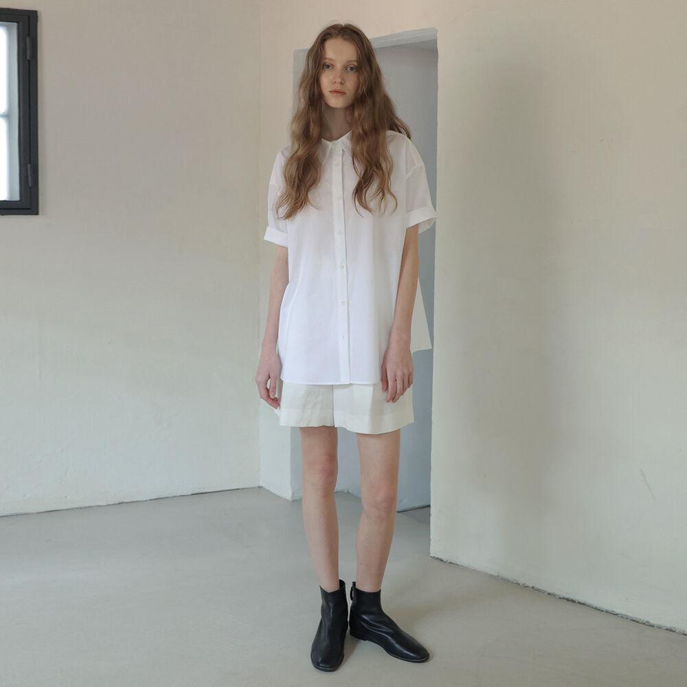 half box shirt (white)