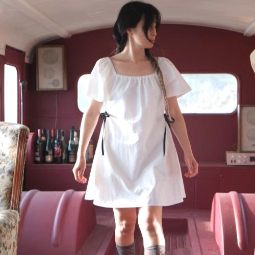 VIBE 134. WATER PROOF OPS.  white