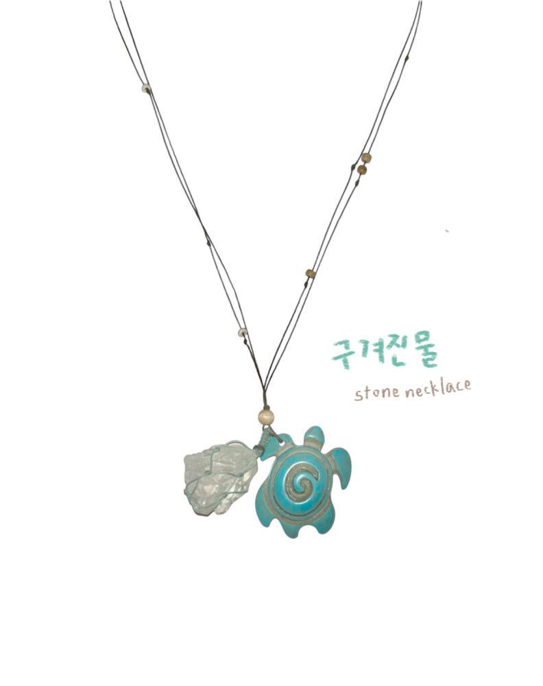 구겨진 물 - stone necklace
