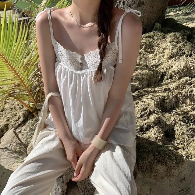 (made) 빈티지 무드 코튼 레이스 나시탑