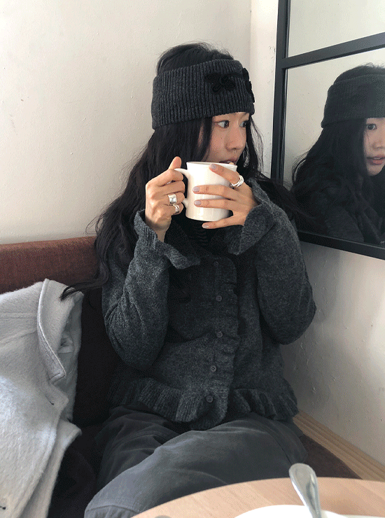 언더비 [주문폭주] 포레브 프릴 니트 가디건 (2 color), 울 6%