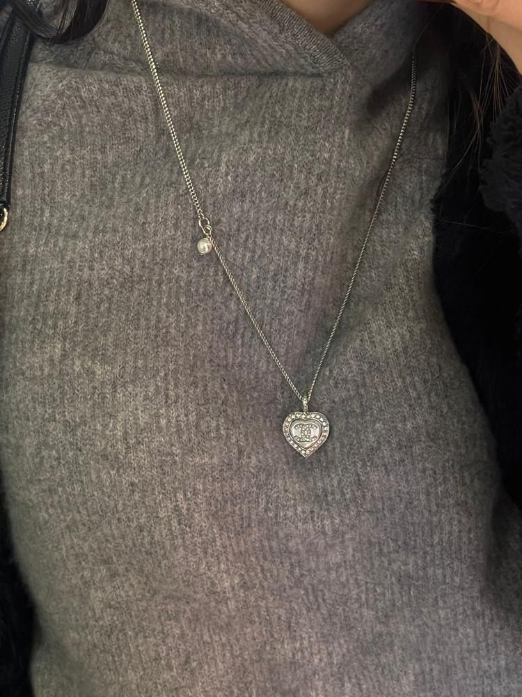 MARKET RHEMES ORDER [CHANEL] CHANEL SILVER HEART NECKLACE