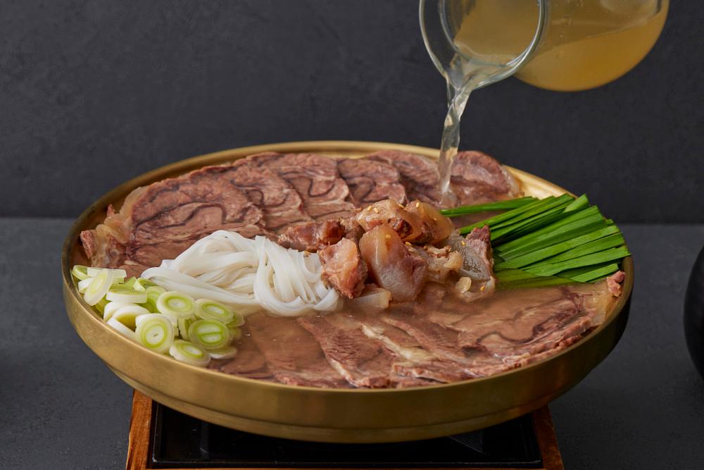 캠핑 요리 사태스지수육 소꼬리찜 햄지 기승전골 한우 스지 밀키트