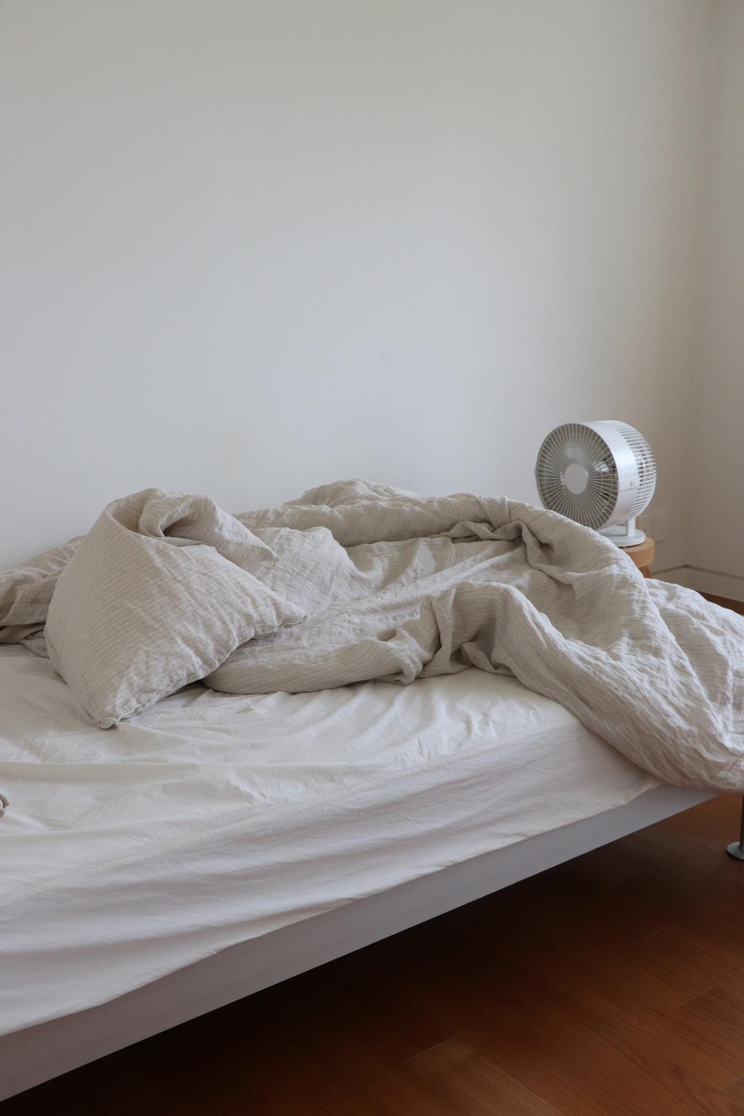 Beige stripe linen bedding