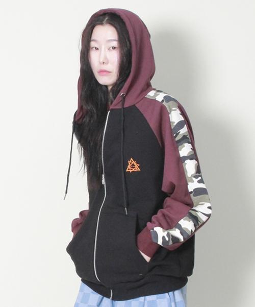 카모 배색 후드 집업 블랙