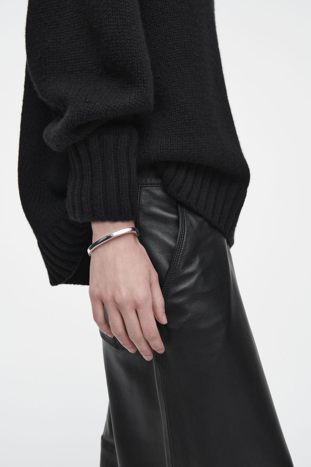 BRACELET JONC SCULPTURAL - ARGENTÉ | COS