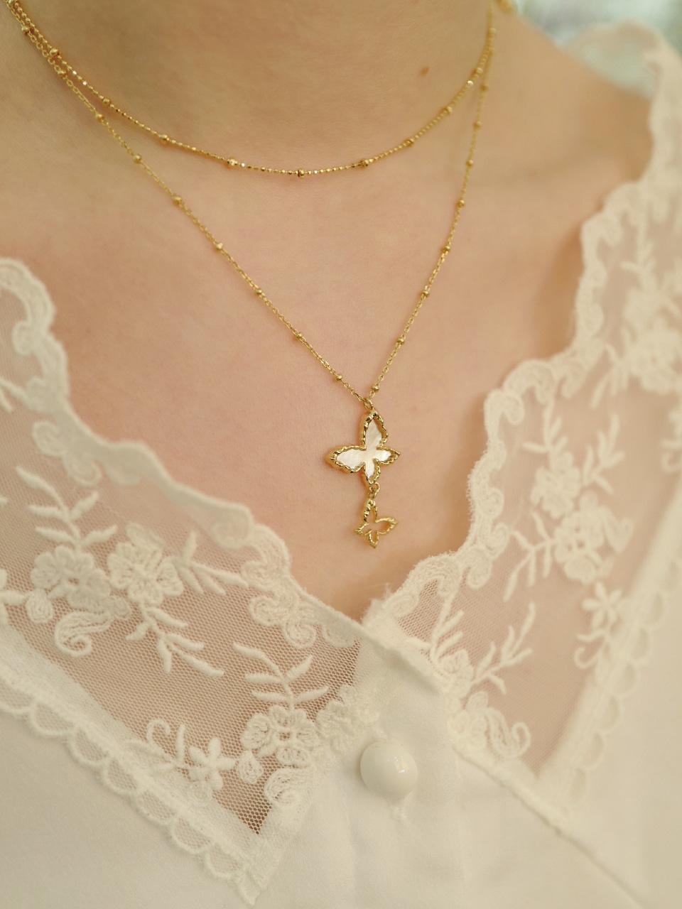 nacre fleur wing necklace