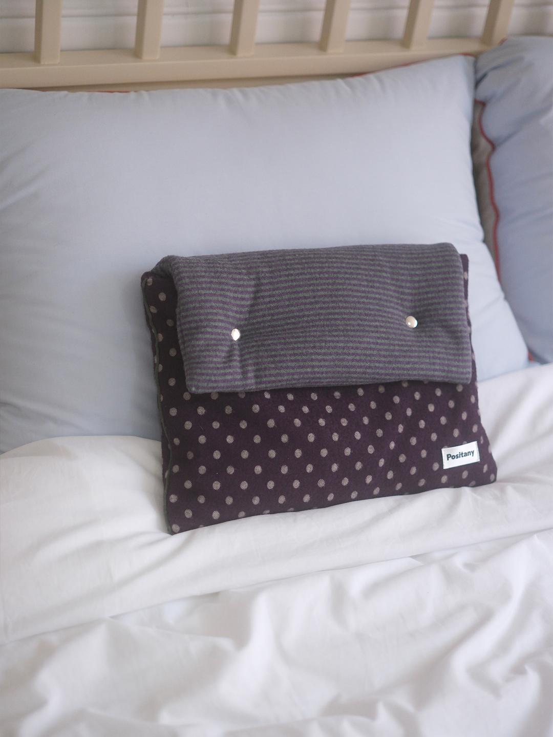 Button pouch (purple)