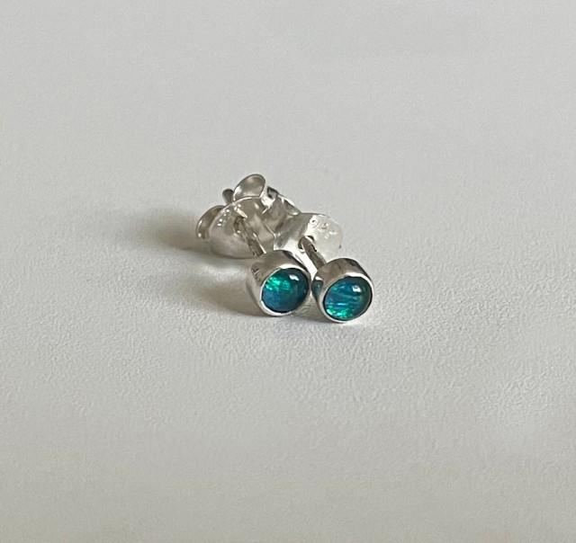 nudea - 누데아 천연 오팔 미니 라운드 침형 귀걸이 silver925