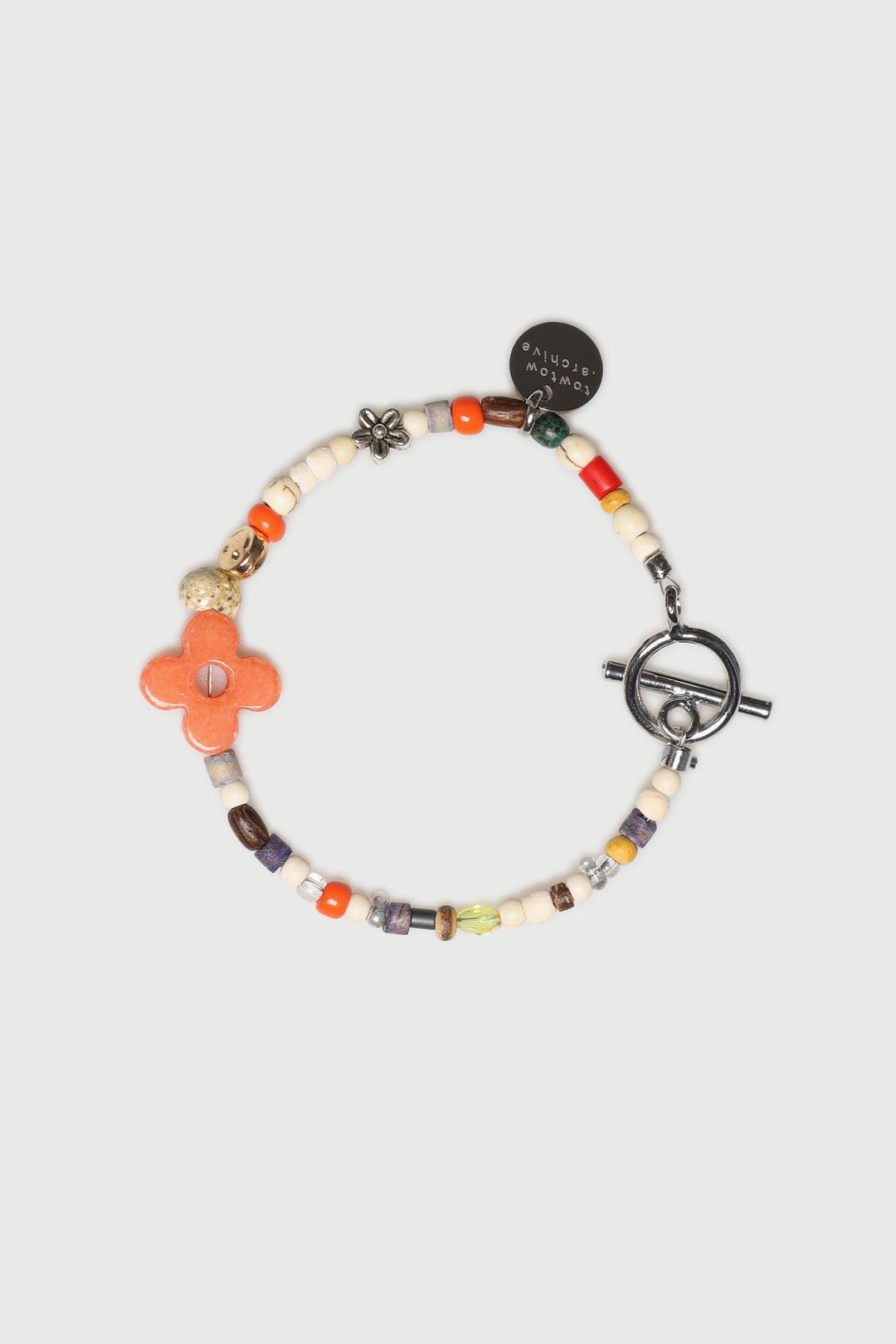 ARCHIVE-003 (CLOVER SYMBOL)