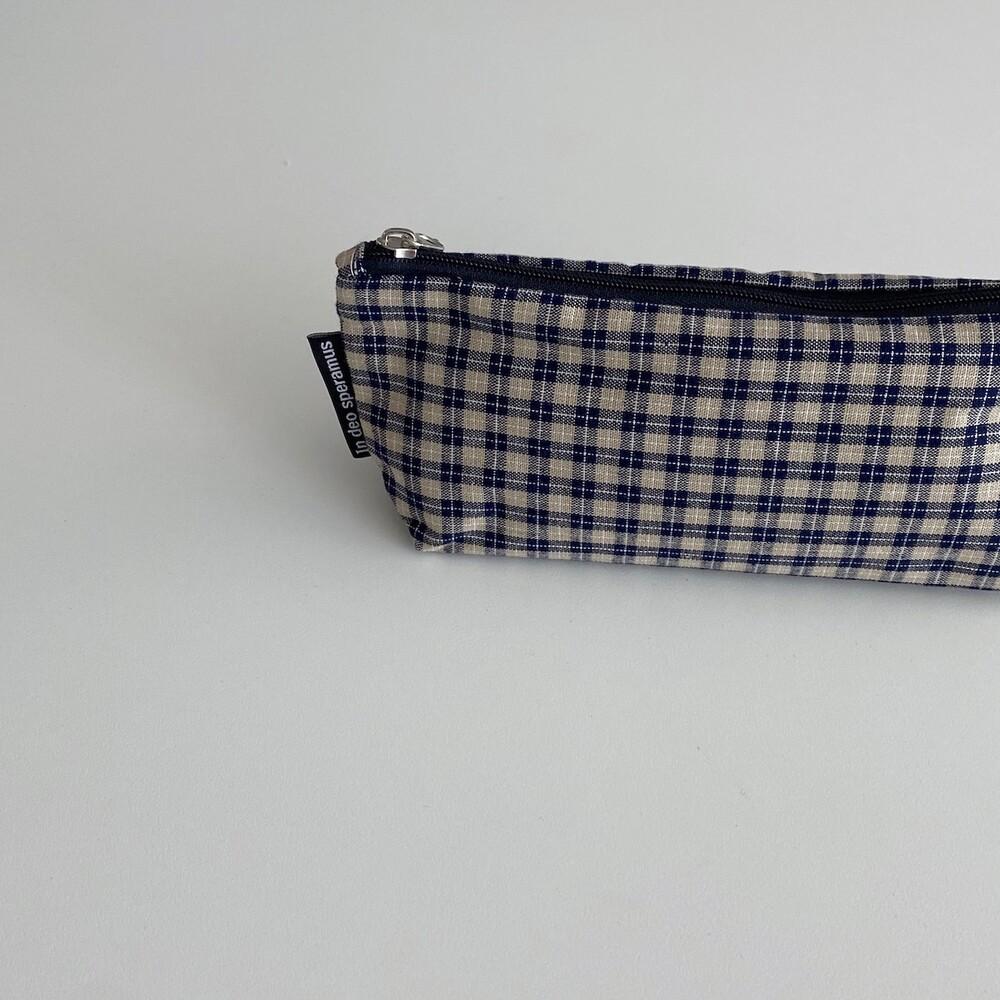 삼각 네이비믹스체크 필통